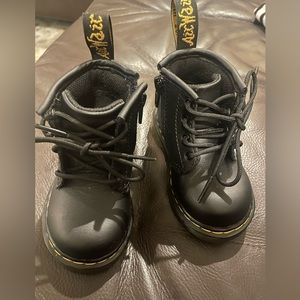 DR MARTEN TODDLER BOOTIES
